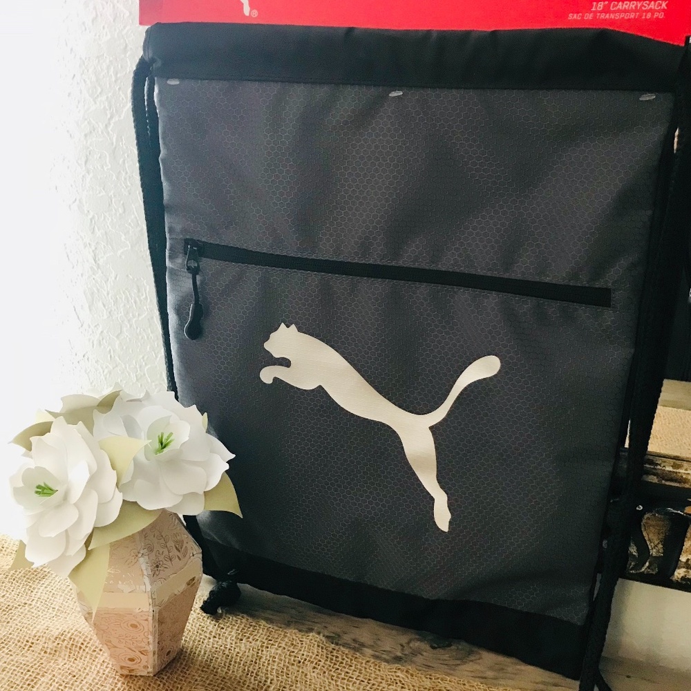 SOLD 🆕Equivlance Puma 18" CarrySack-NWT